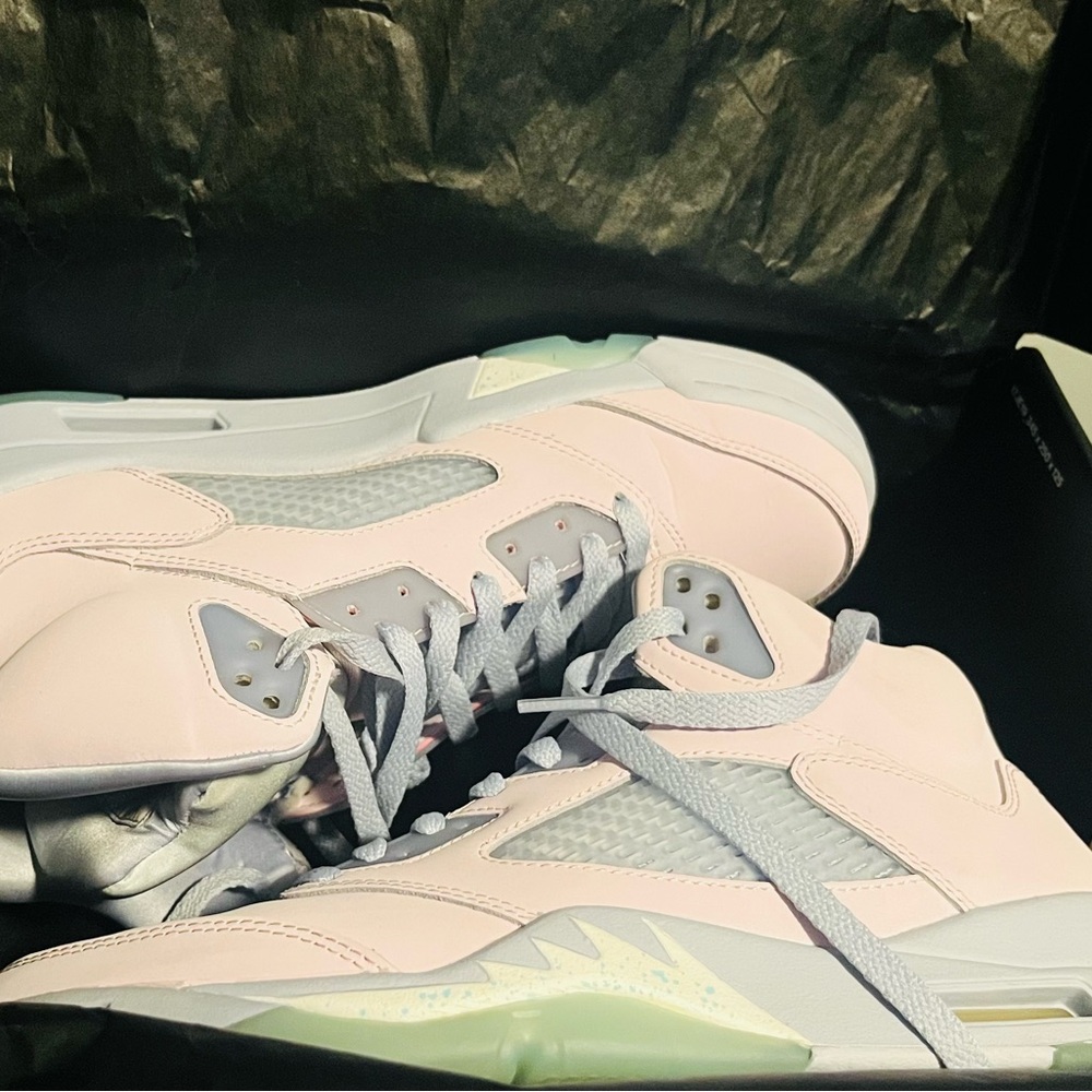 Jordan Men’s Sneakers in Light Pink and Silver